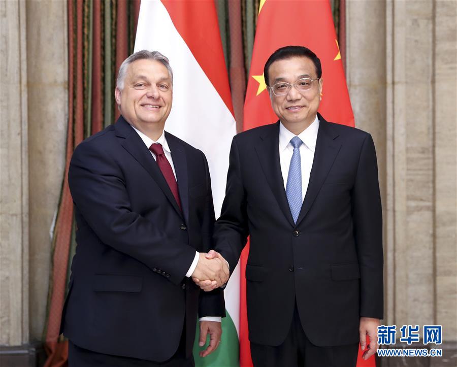 习近平同匈牙利总理欧尔班共同会见记者