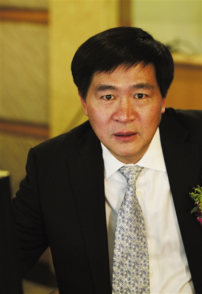 翔楼新材：周辉辞任董事、副总经理之后，仍在公司任职