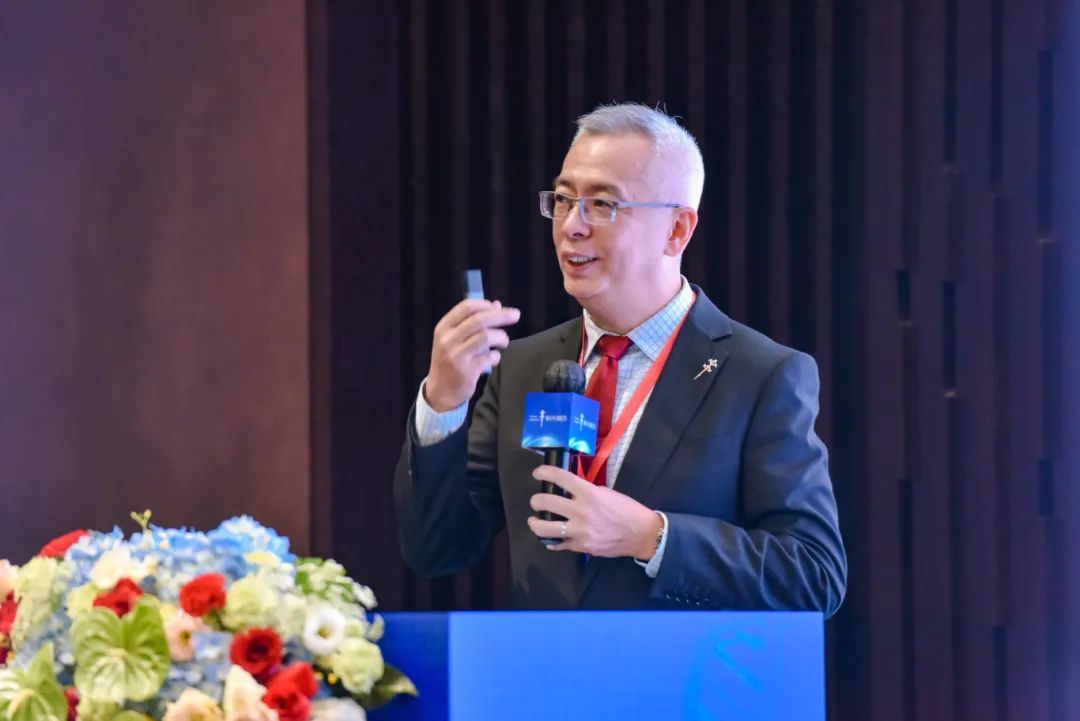 海南省与新兴际华签署协议 携手打造千亿级生物医药产业园