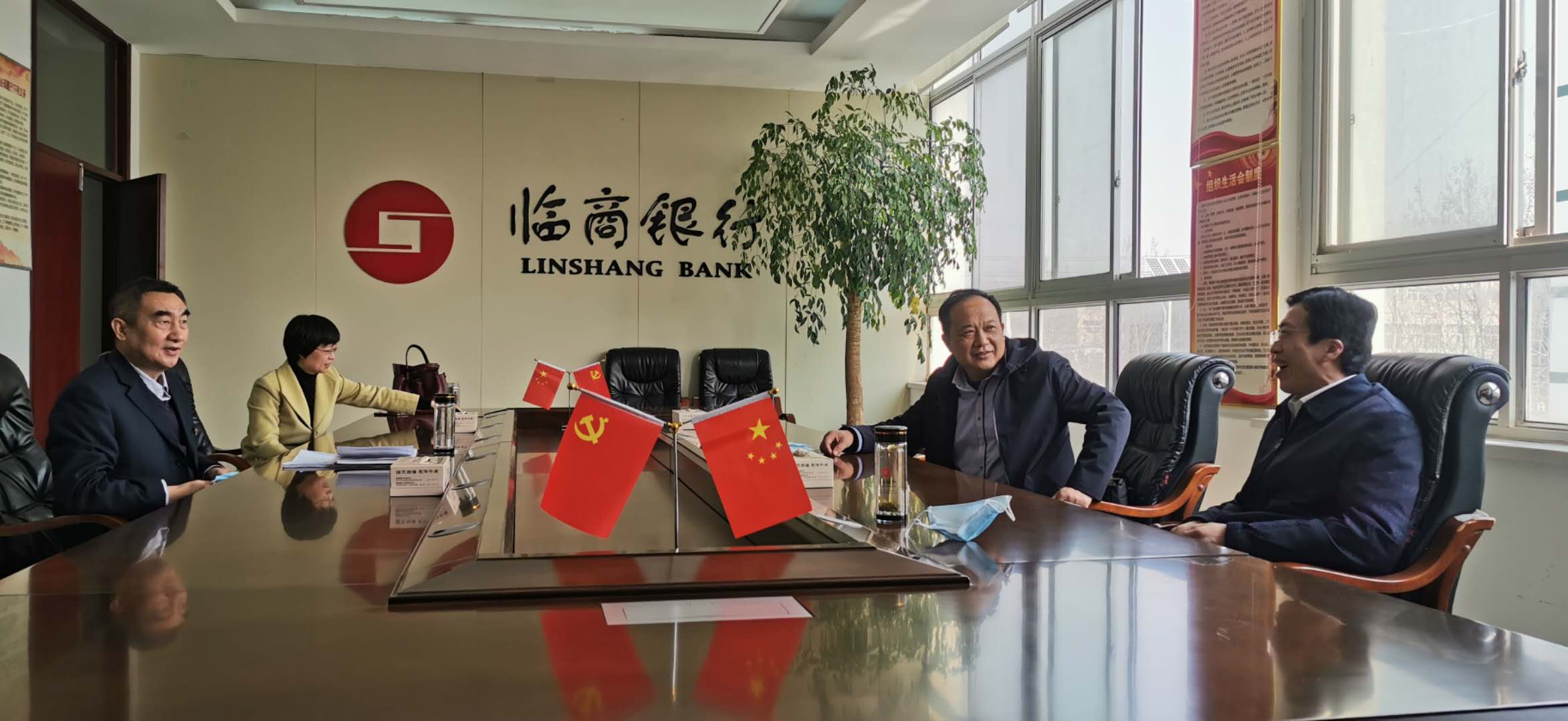 网上银行市场深度调研与趋势预测研究报告 多家银行直销银行App整合或关停_人保服务,人保财险 