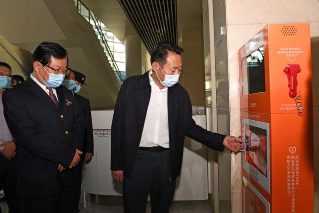 中国投影仪产业链供需布局与招商发展策略研究_拥有“如意行”驾乘险，出行更顺畅！,人保护你周全