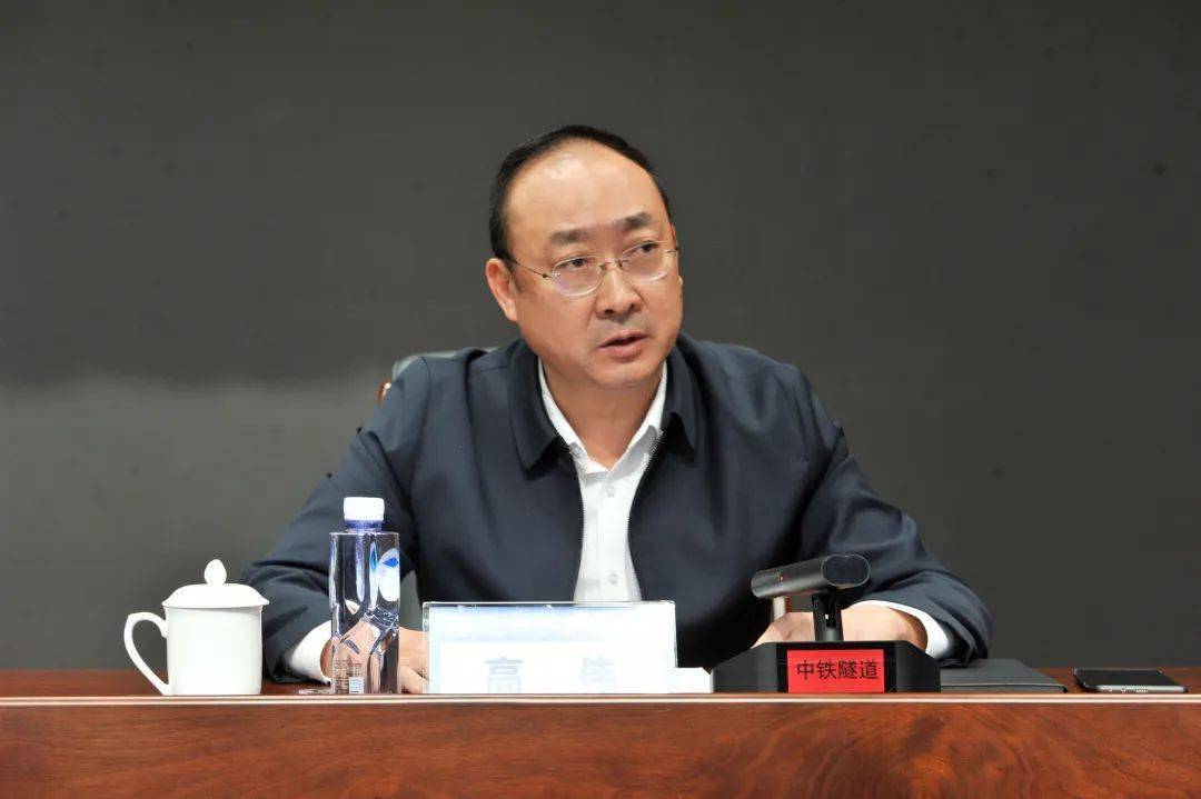 久量股份：卓楚光先生因工作调整原因辞去公司总经理职务