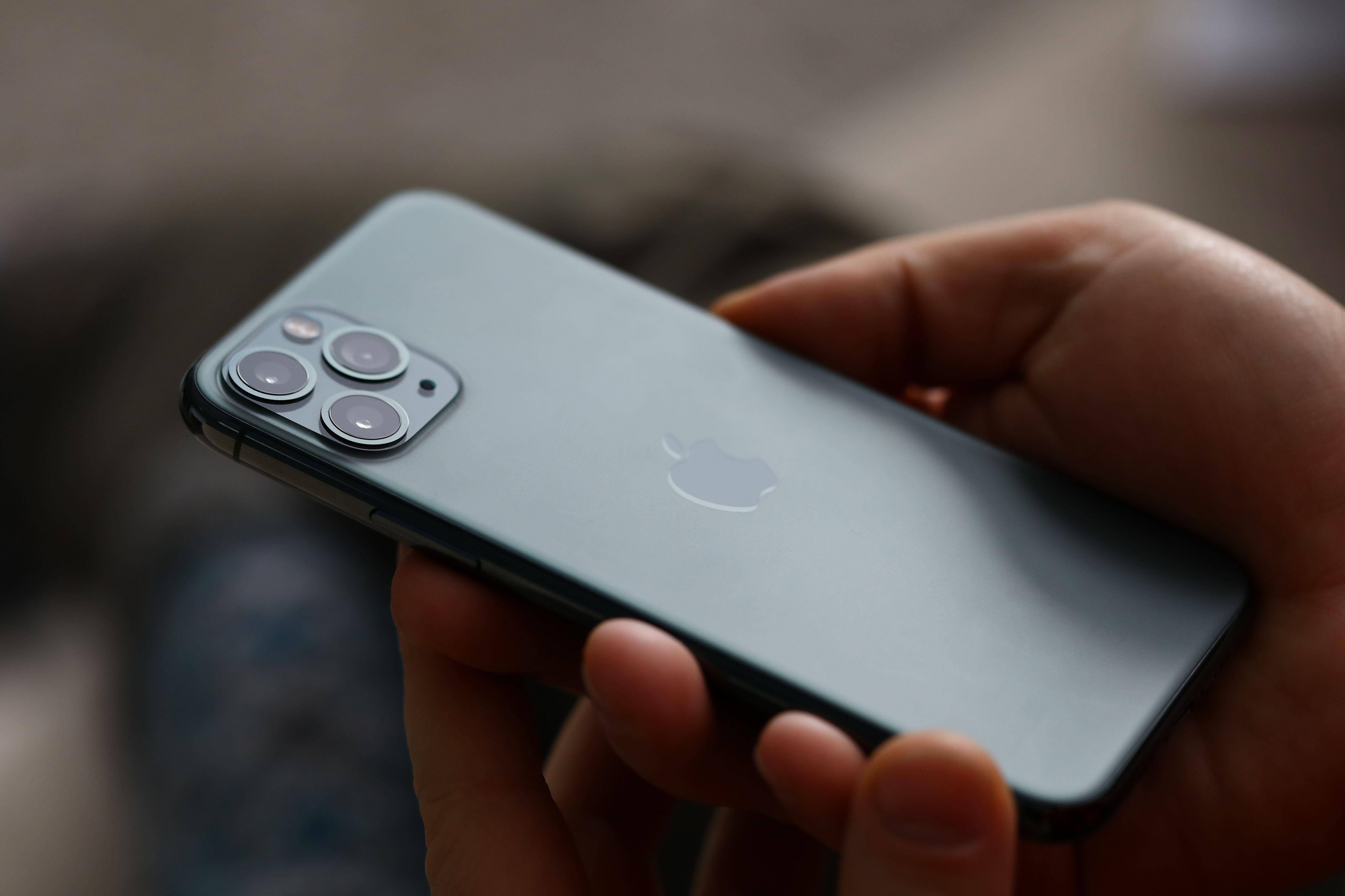 iPhone卖不动了？！苹果“遇冷”，首次跌出中国销量前五
