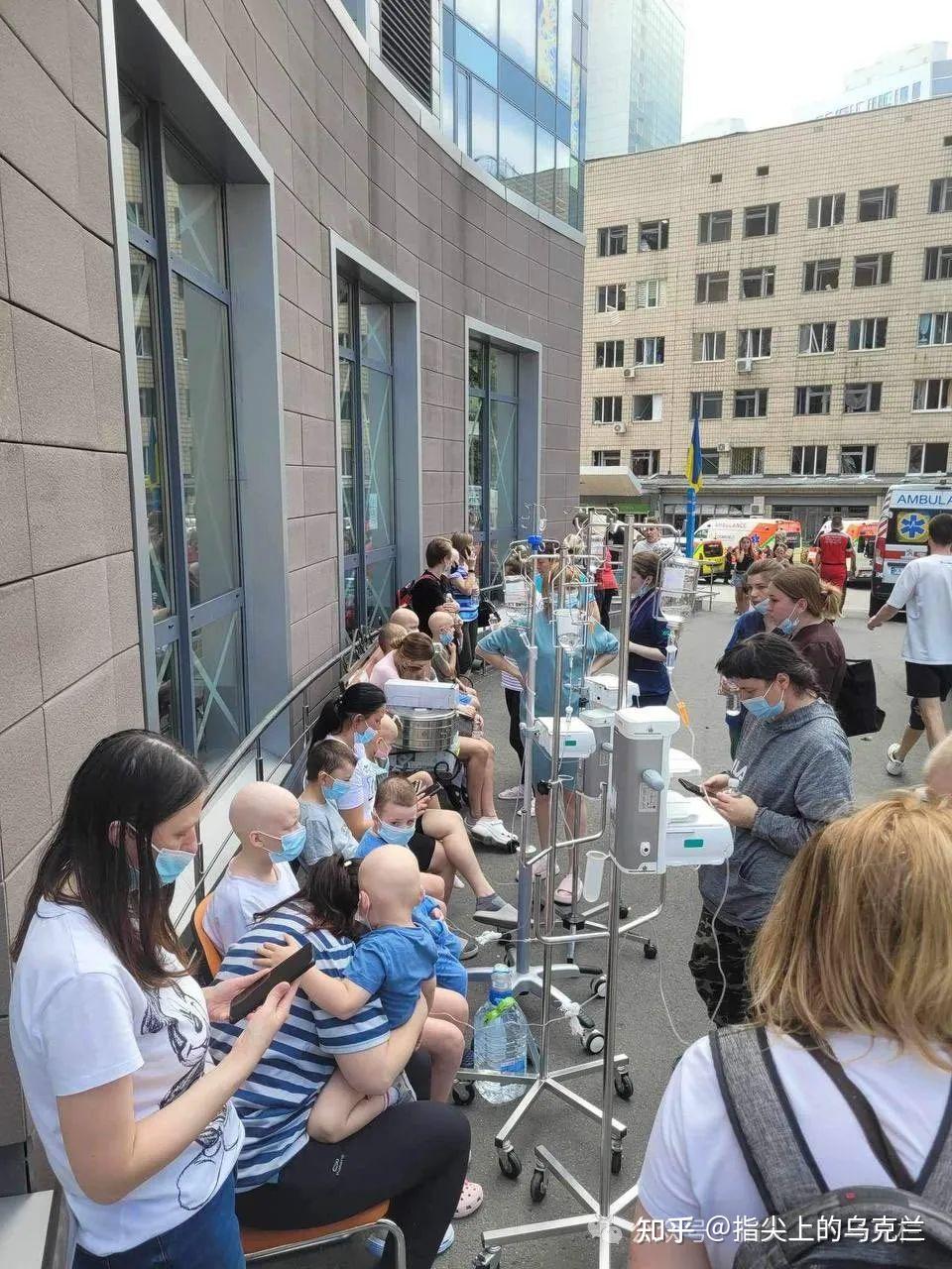乌克兰称袭击俄机场，击中存放制导航空炸弹仓库！泽连斯基：“尽快公正结束战争”是乌主要需求