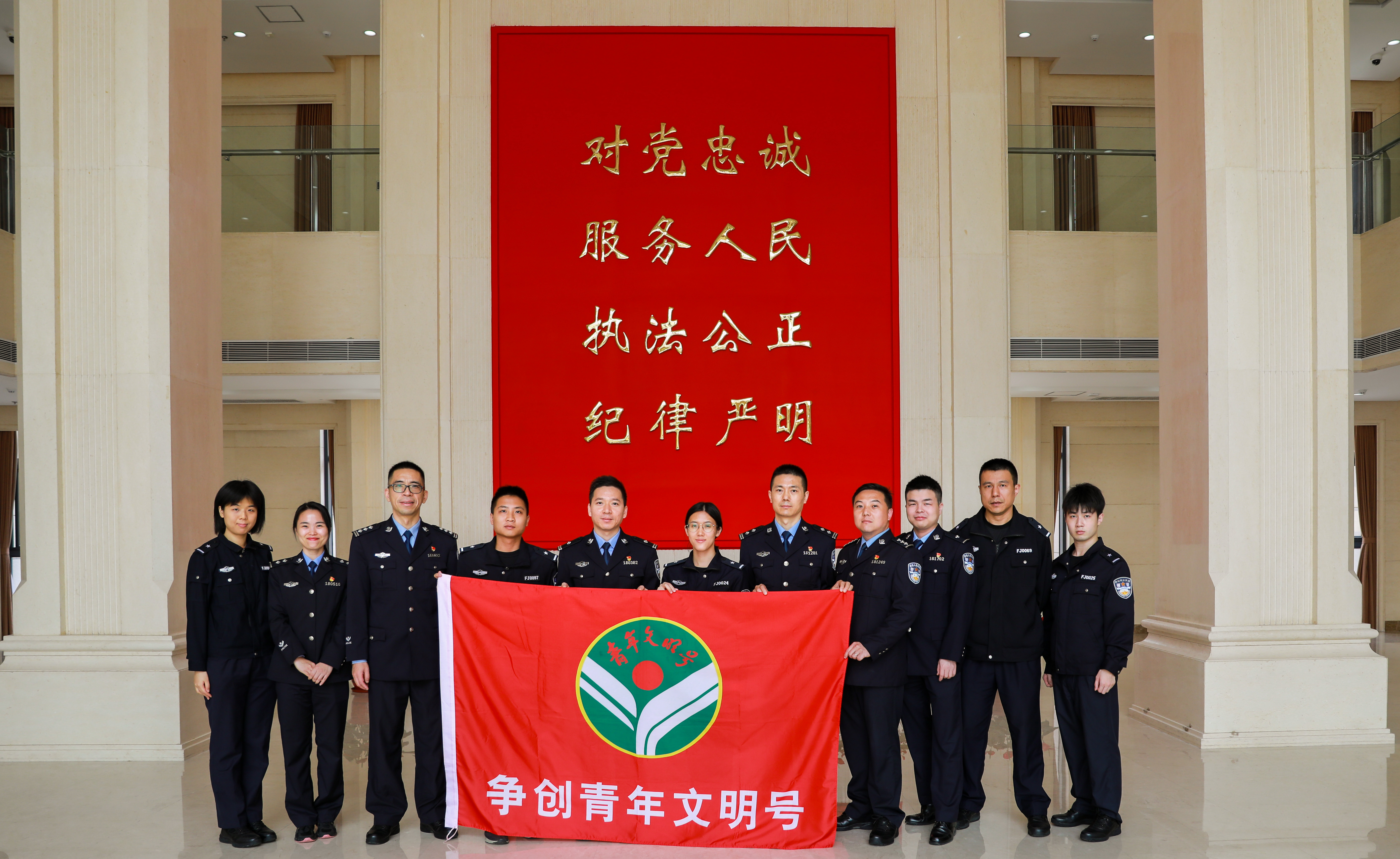 公安局回应“主持人谭昭君被拐”传闻：没有被拐，她是安全的！其母亲发声：不至于跑到国外躲债