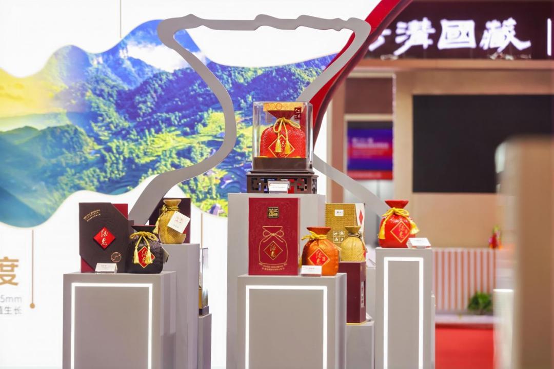 酒鬼酒业绩“滑铁卢”：归母净利润三年暴跌98%，高端化战略受阻，渠道信心如何挽回？