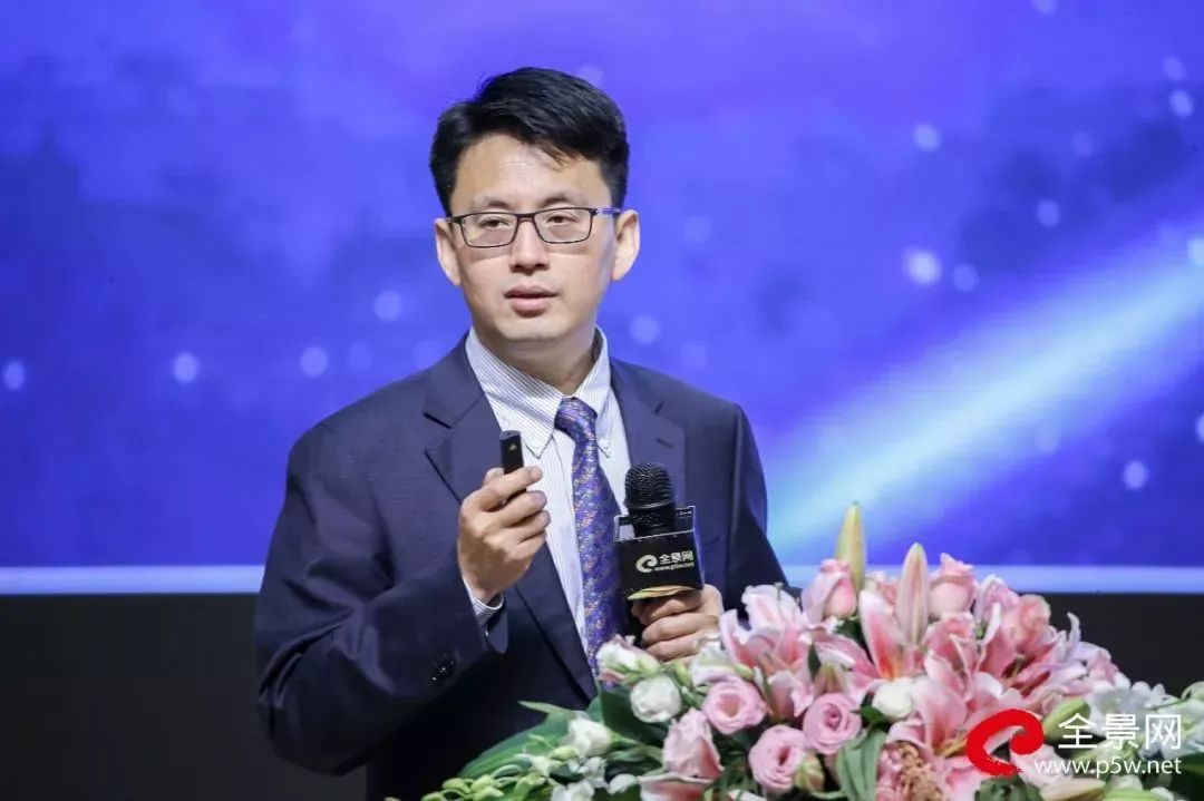 爱尔眼科董事、副总经理、董秘吴士君： 避免碎片化理解市值管理