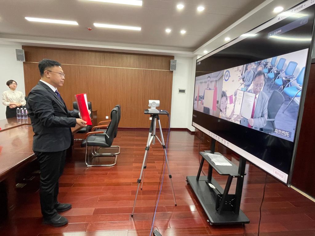 中国和肯尼亚签署电子商务合作谅解备忘录