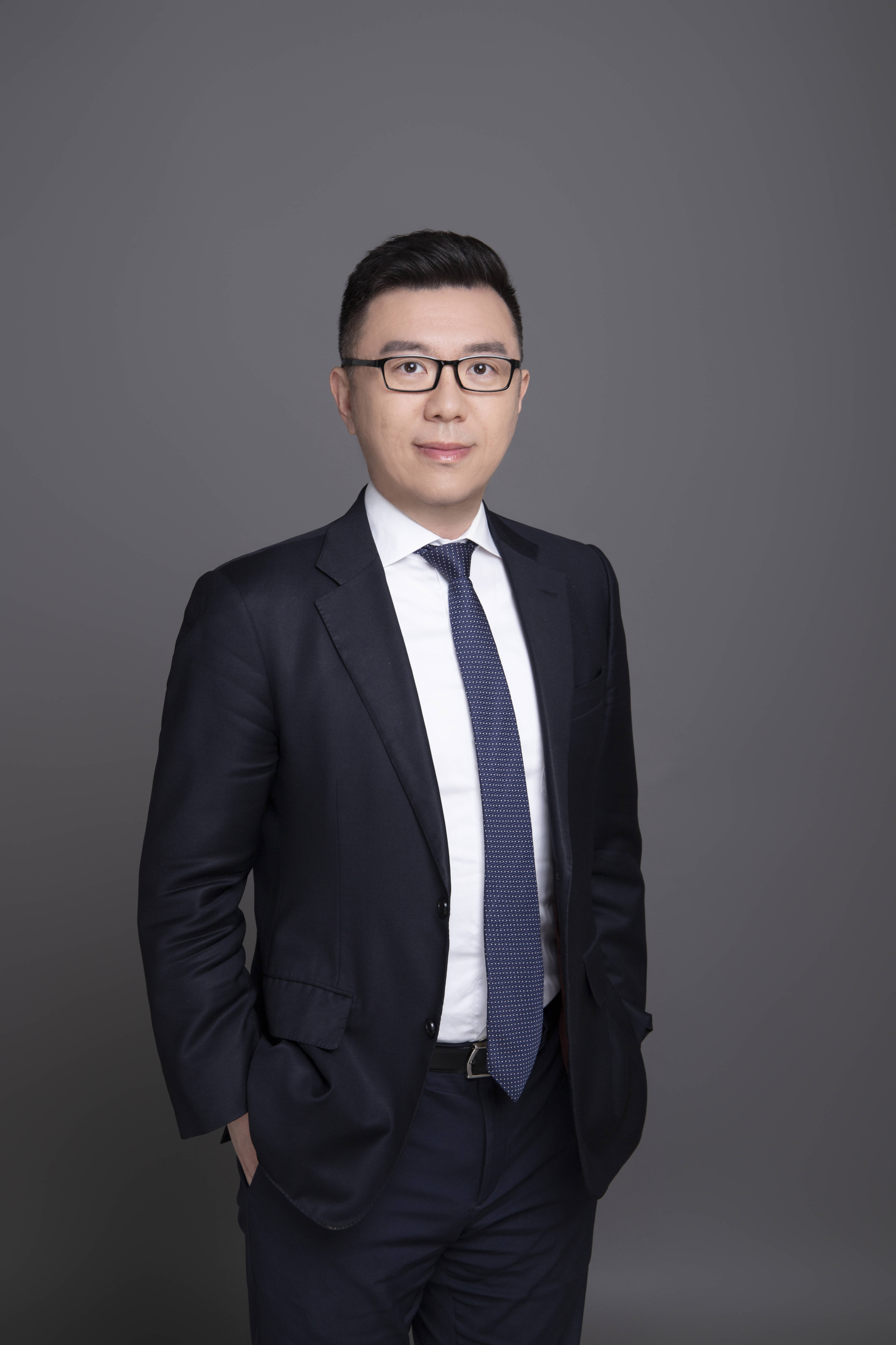 人保财险政银保 ,人保伴您前行_2025中国公募基金行业发展趋势分析及未来投资前景预测