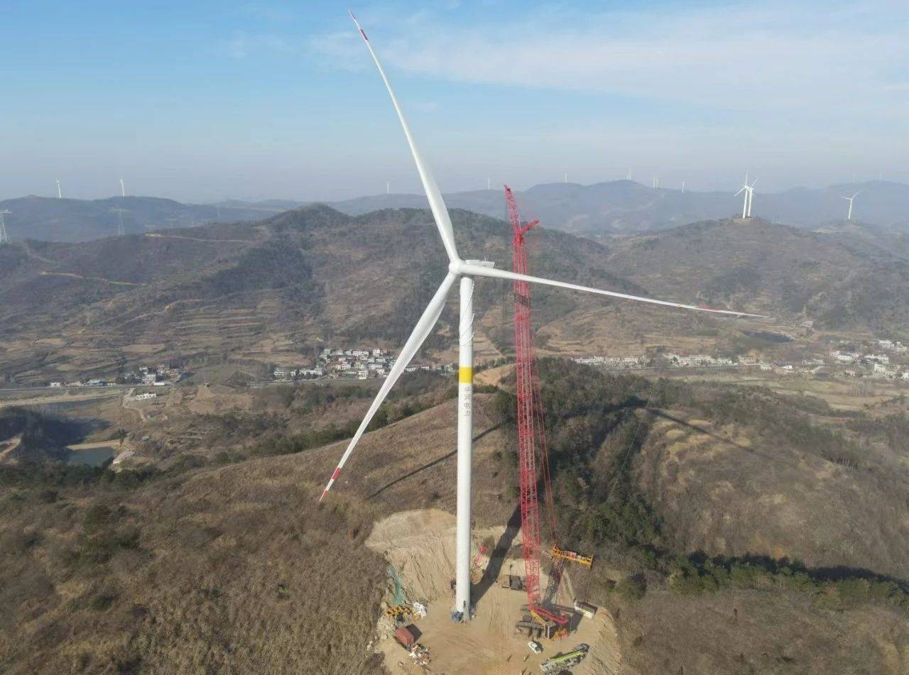 国内单体规模最大陆上风电项目全容量并网发电