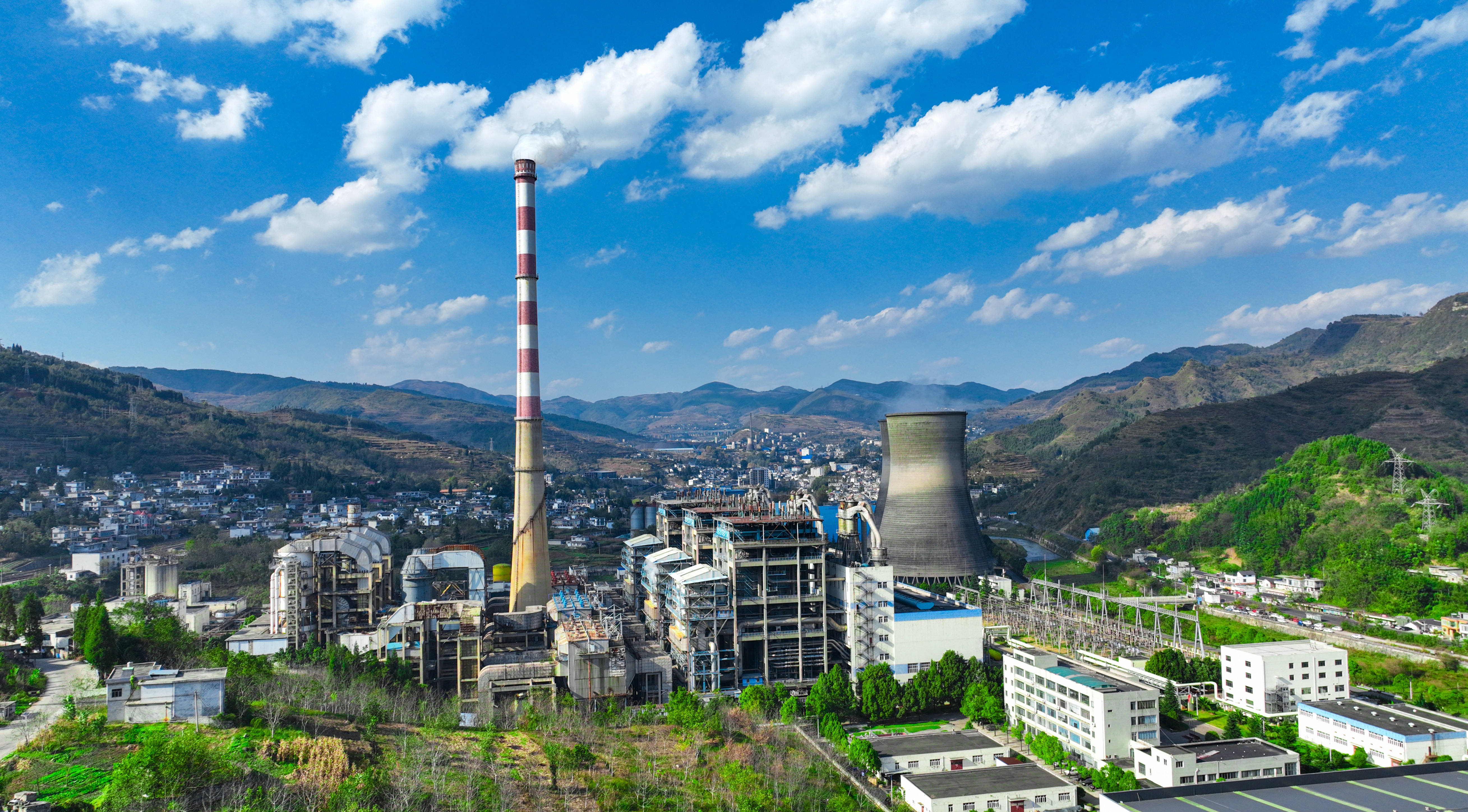 盐湖股份：公司4万吨项目建设与汇信新材料2万吨碳酸锂建设项目均为独立建设