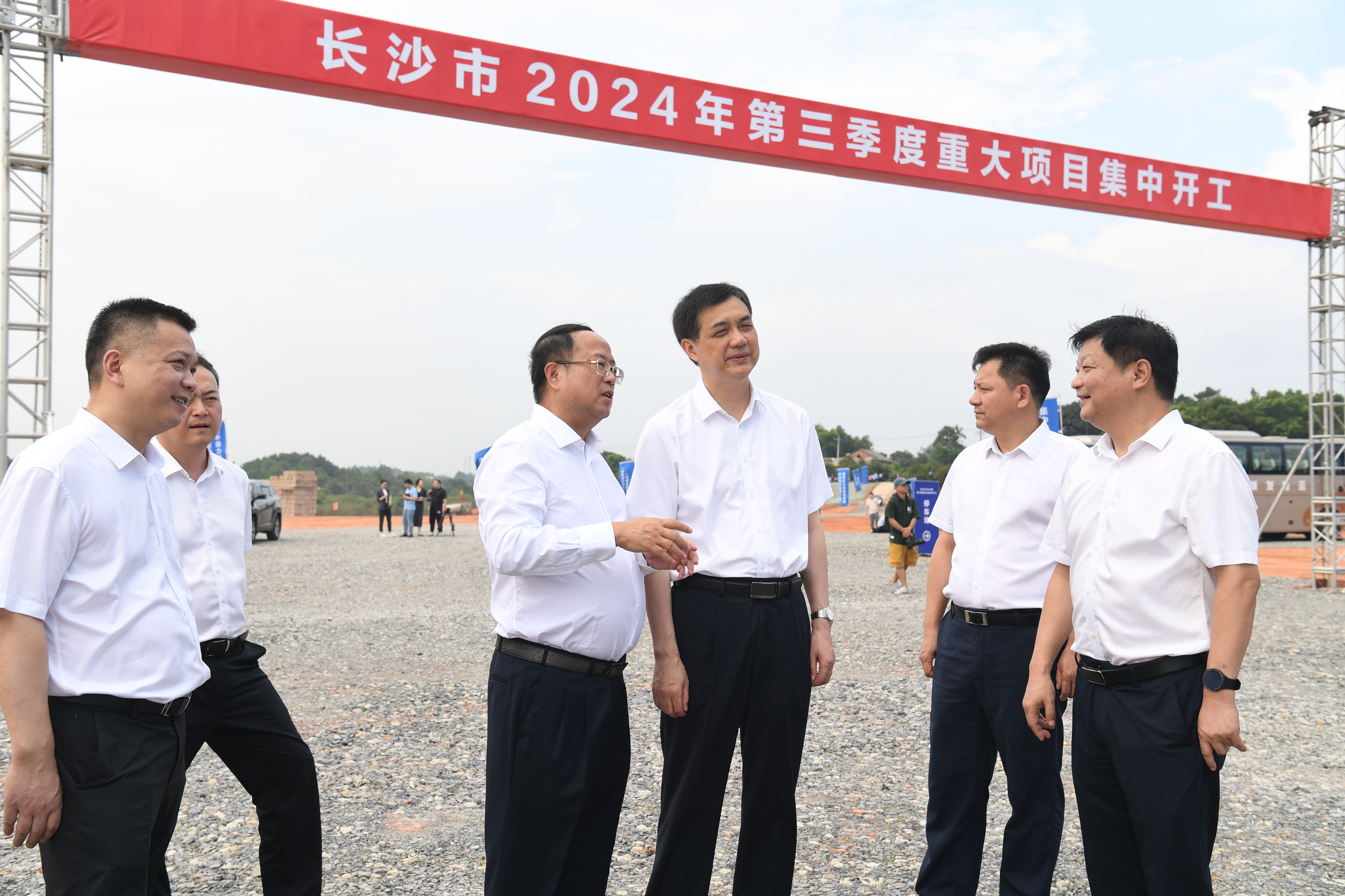 国家发改委副主任周海兵：2024年末全国新能源汽车保有量达3140万辆 比“十三五”末增长5倍多