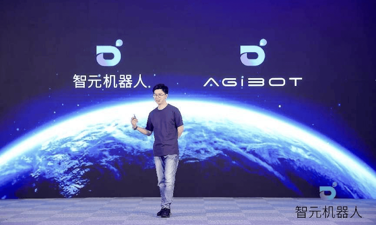 连收两涨停，智元机器人拟入主上纬新材，否认借壳，业务协同成关键考题