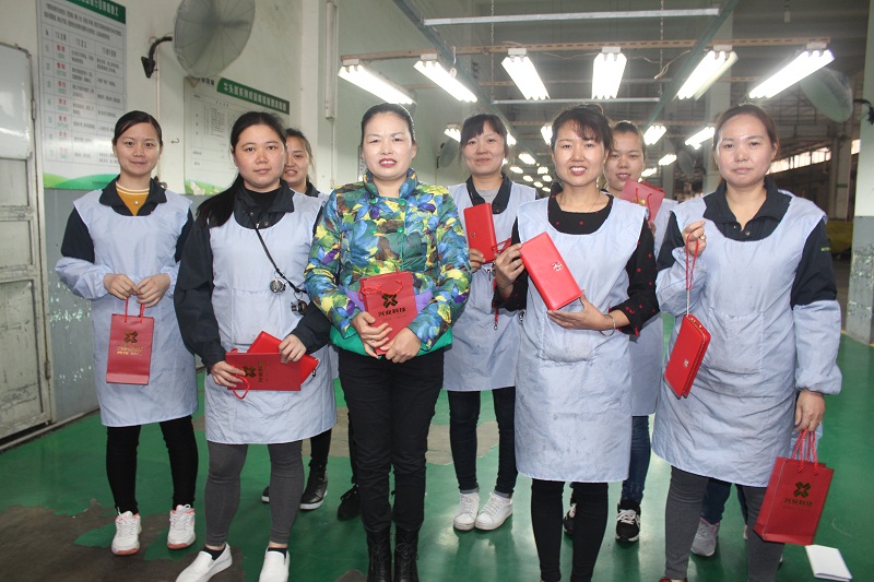 富春股份：公司小游戏相关业务处于尝试拓展阶段，对公司营业收入贡献较小