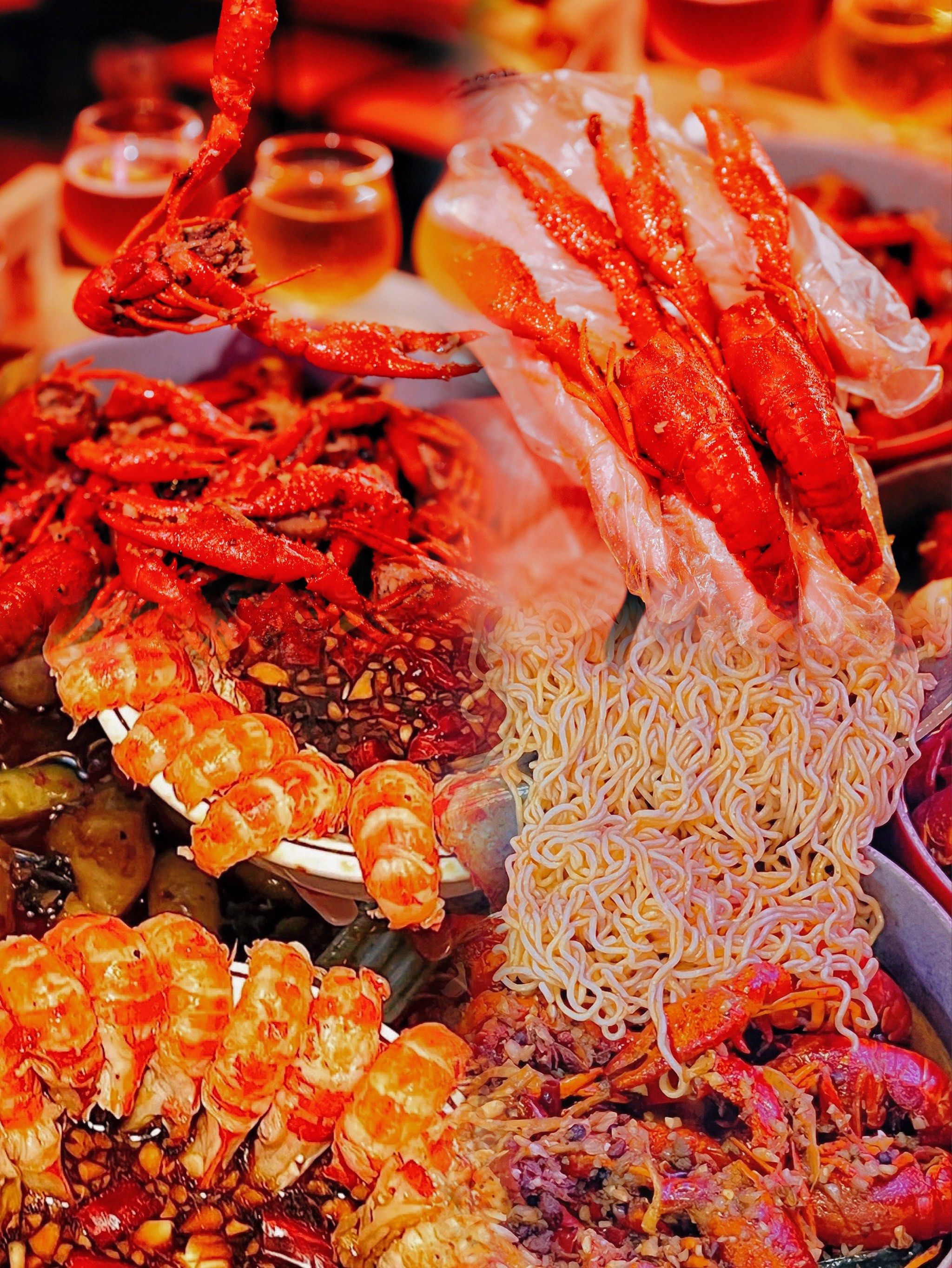 探店1天｜亲戚朋友齐上阵、三句话卖一台，今年夏天，东北空调卖得有多火？
