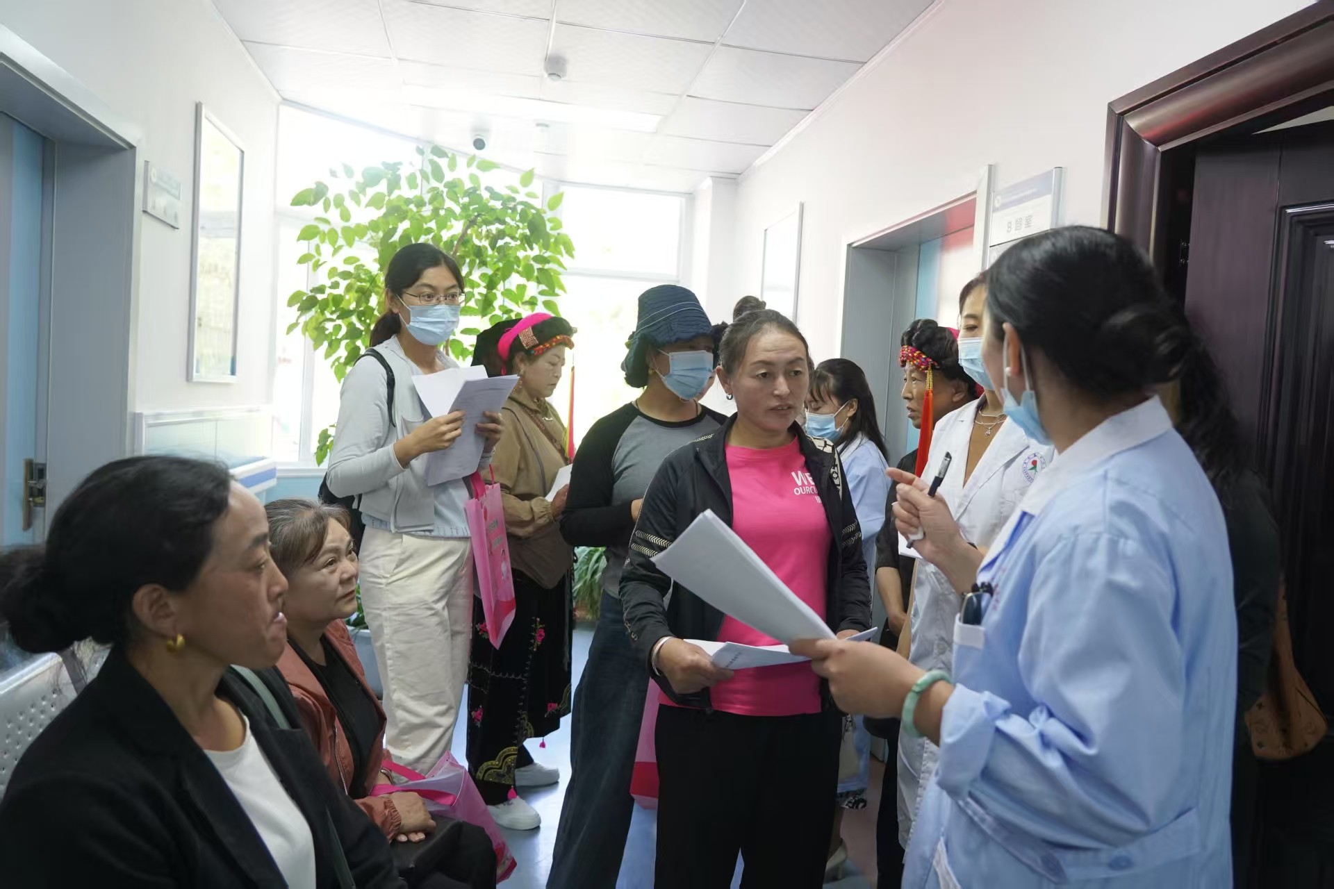 保险有温度,人保伴您前行_2025年妇幼保健行业：从单一诊疗到全生命周期健康管理