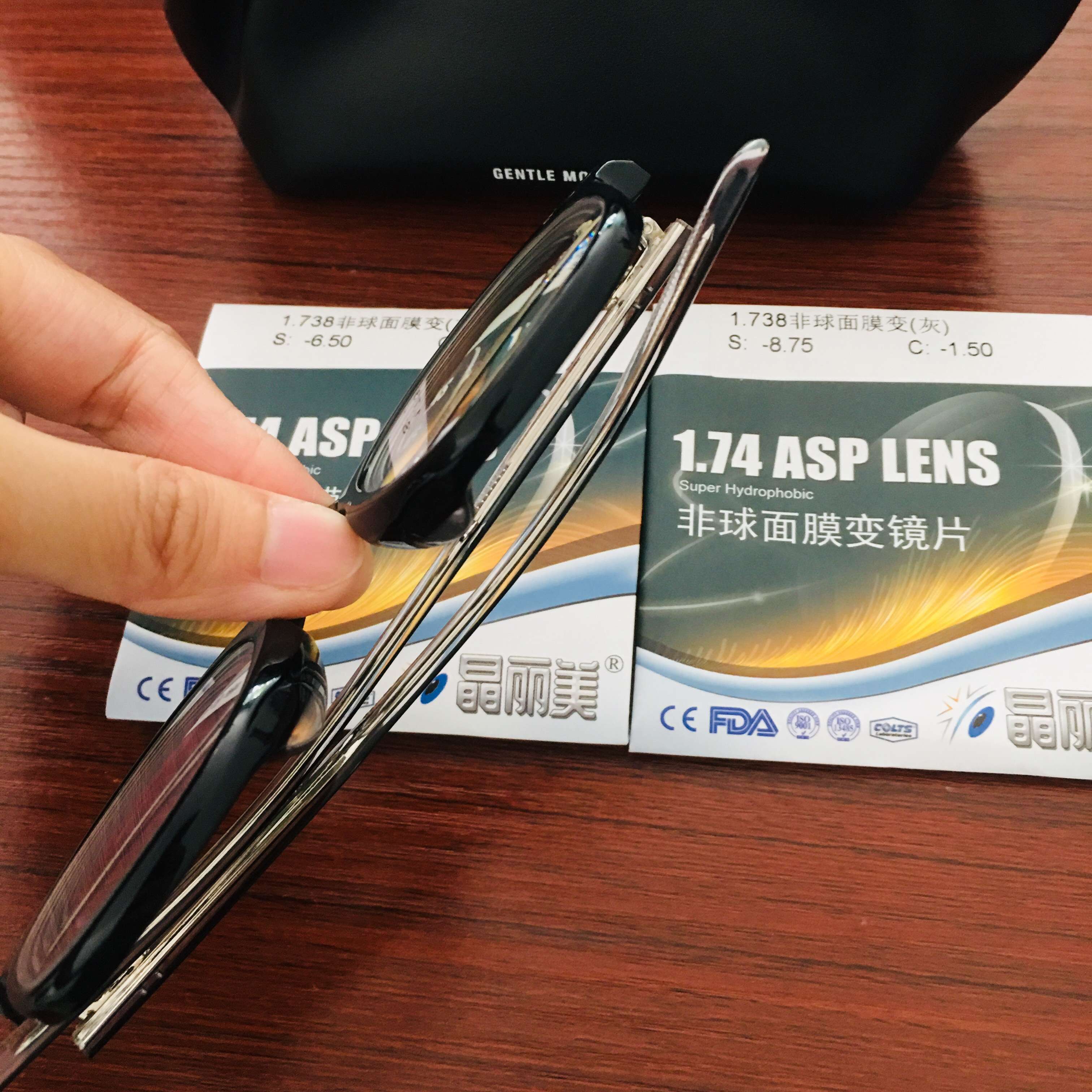 中金：给予康耐特光学“跑赢行业”评级 目标价54港元
