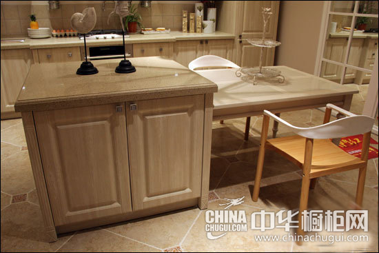 志邦家居获得外观设计专利授权：“门（4）”