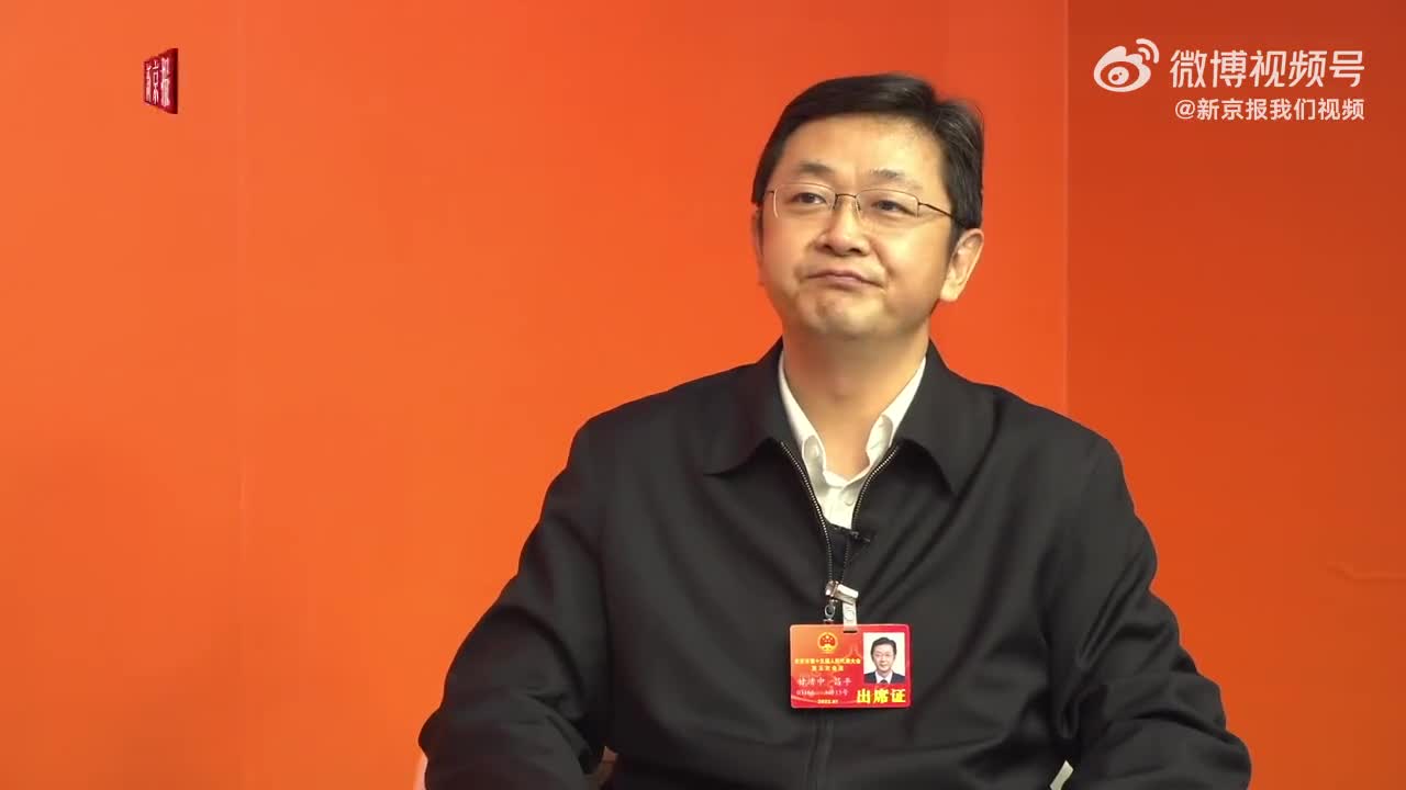 不亮身份，自掏腰包，区委书记、区长下班后体验汉服，了解市场