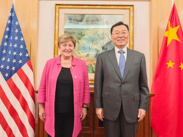 中国驻美国大使谢锋会见美国知名主持人阿特基森