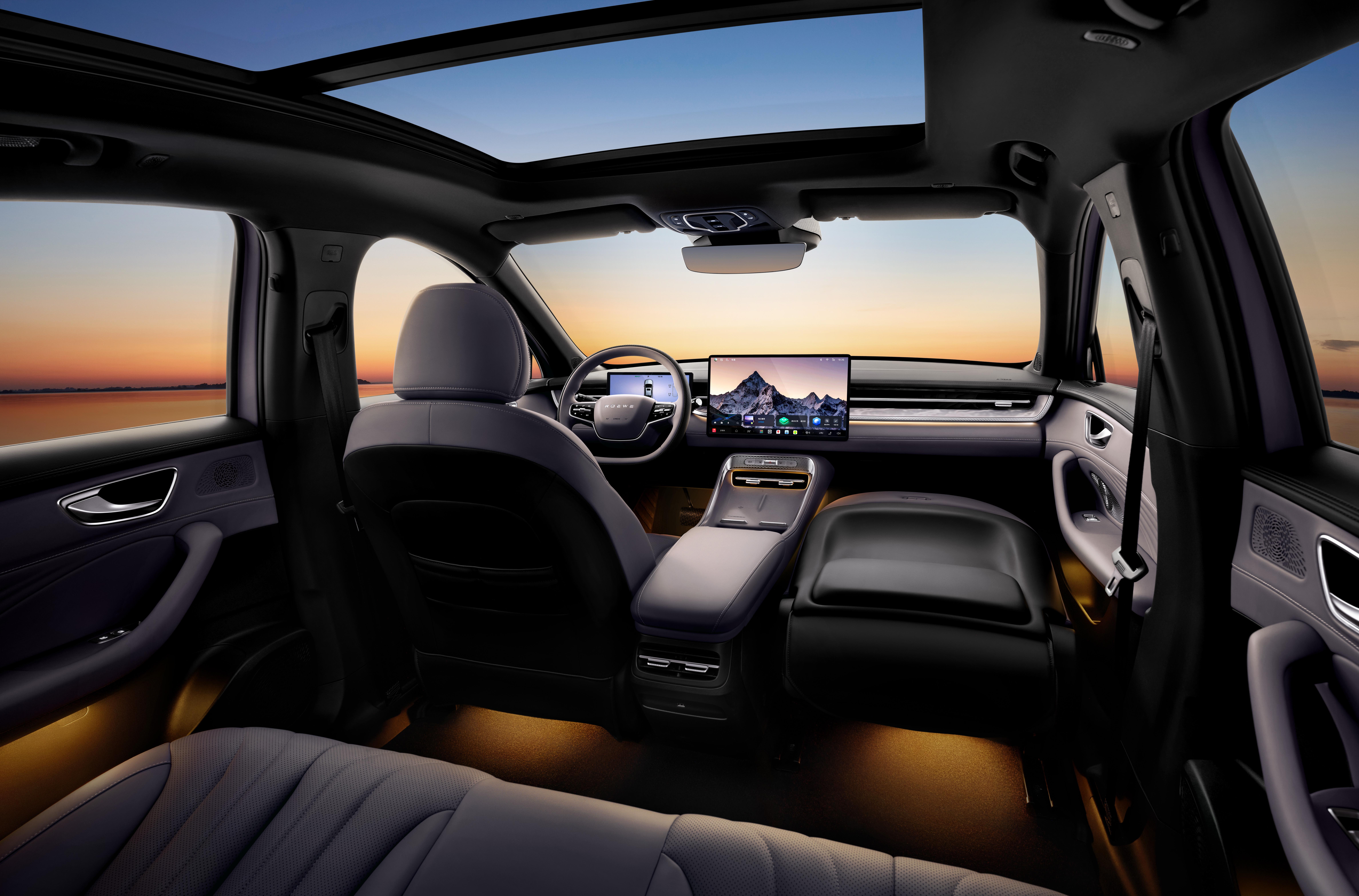 交通运输部等部门:加快智能驾驶系统、远程驾驶座舱等产品研发