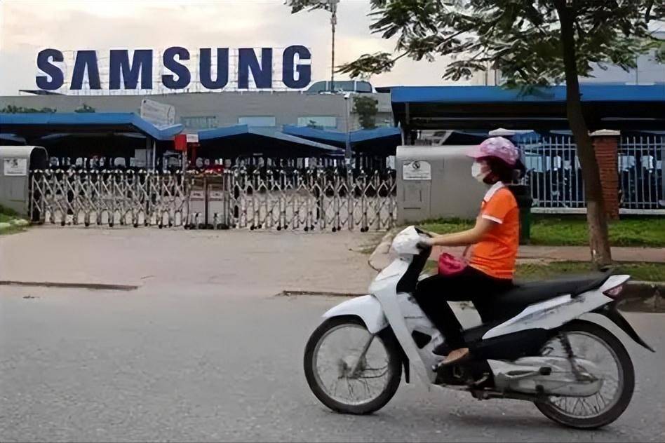 商务部：做好2026年度汽车和摩托车出口许可申报工作