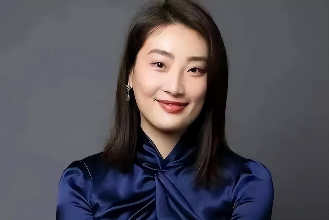 农夫大战怡宝，抢到更多蛋糕的却是宗馥莉！