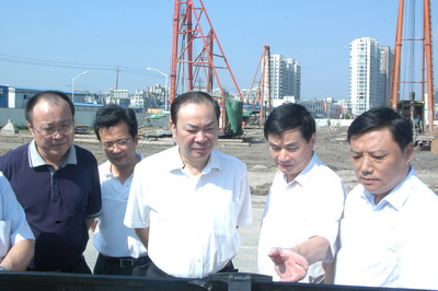 广东省委书记黄坤明:迅速进入战时状态,全力以赴打赢这场台风防御硬仗