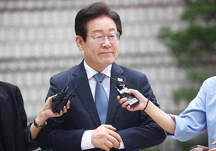 特朗普头像将登上1美元硬币，而且正反面都是他？美财政部官员：这不是假消息