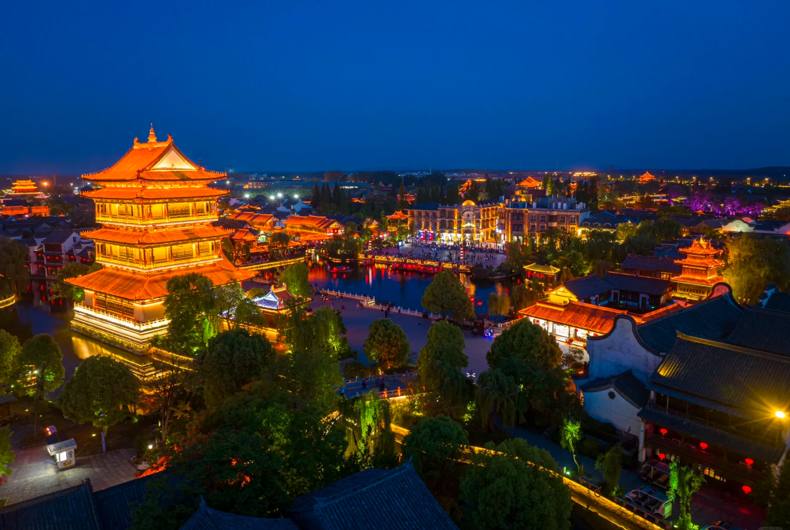 节后错峰游进入“最佳窗口期” :机票最高省七成,热门景区周边民宿接近“对折”