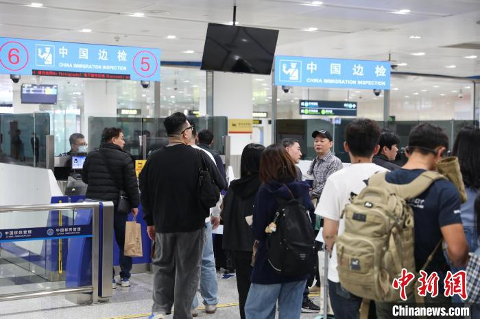 中国对俄免签“满月” 入境黑龙江俄罗斯旅客同比增28.4%