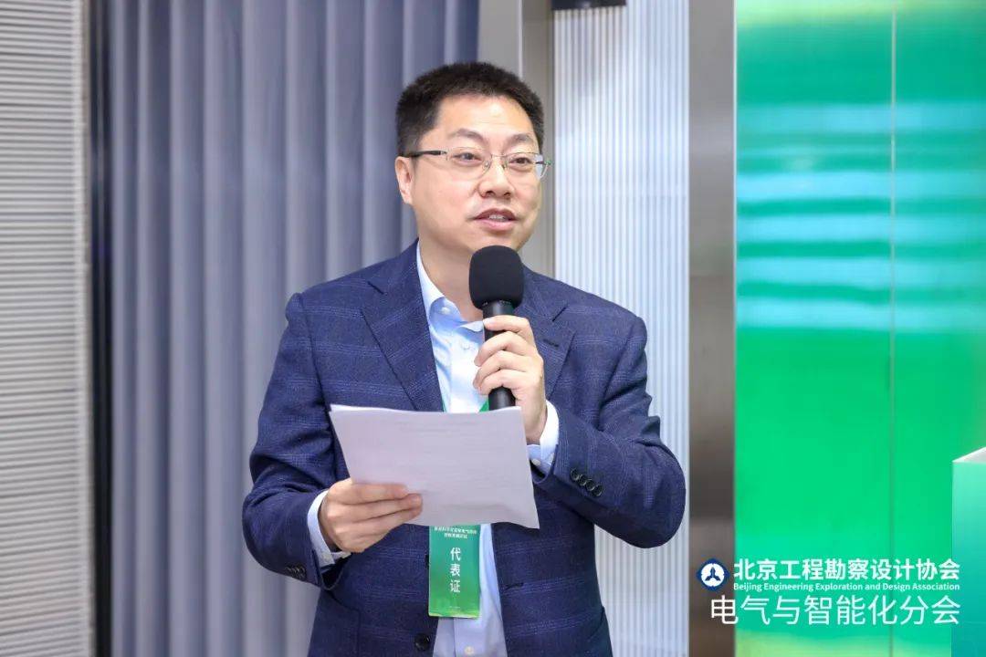 建科智能董事陈振华减持3.49万股，减持金额52.84万元