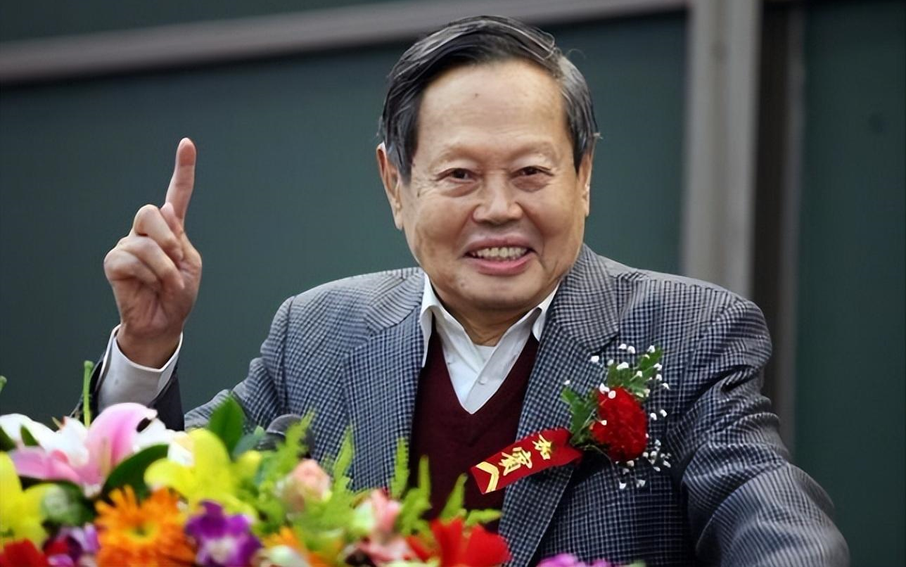 世纪回望，图说杨振宁先生生平！