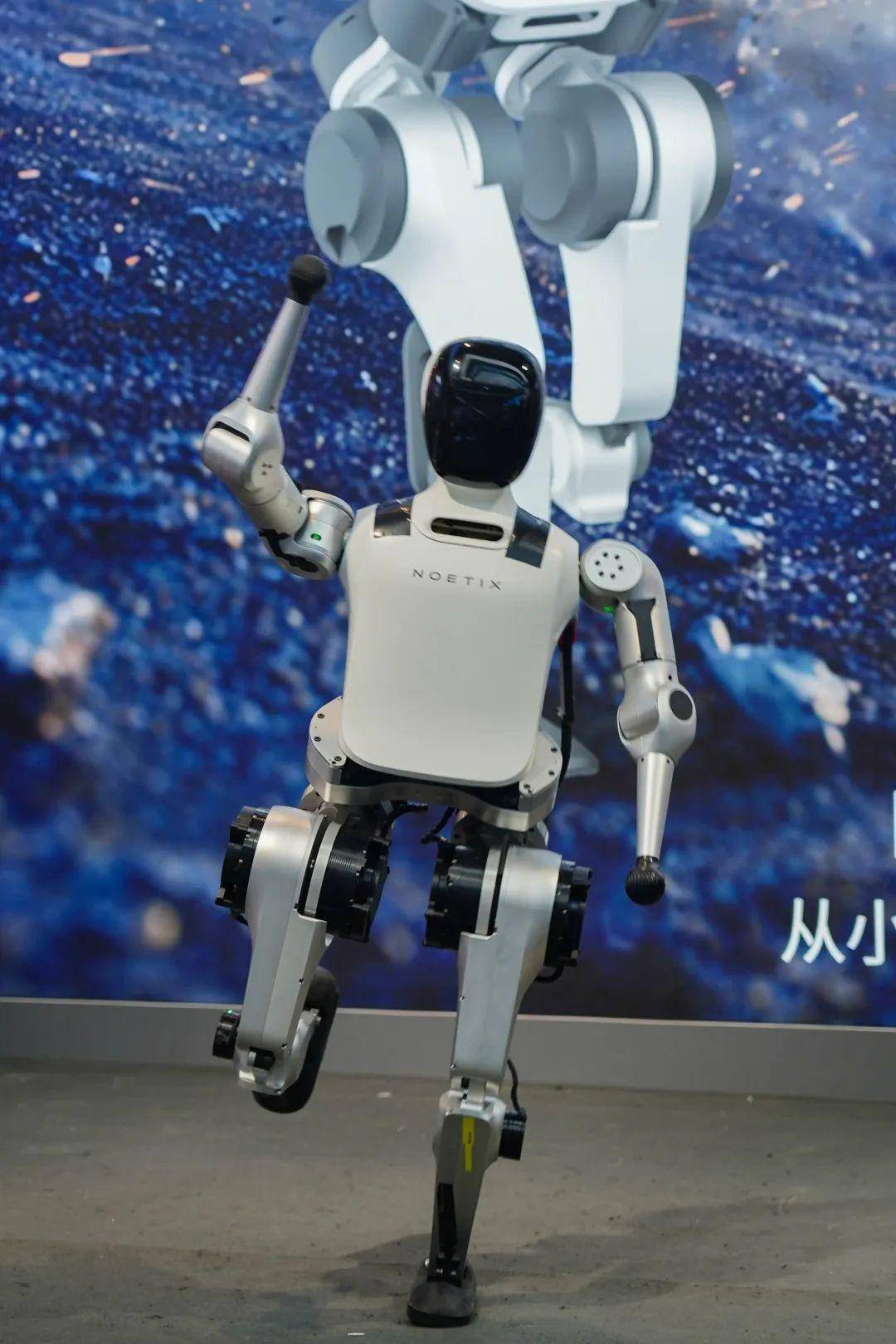 人人都是机器人训练大师？智元发布机器人内容创作平台