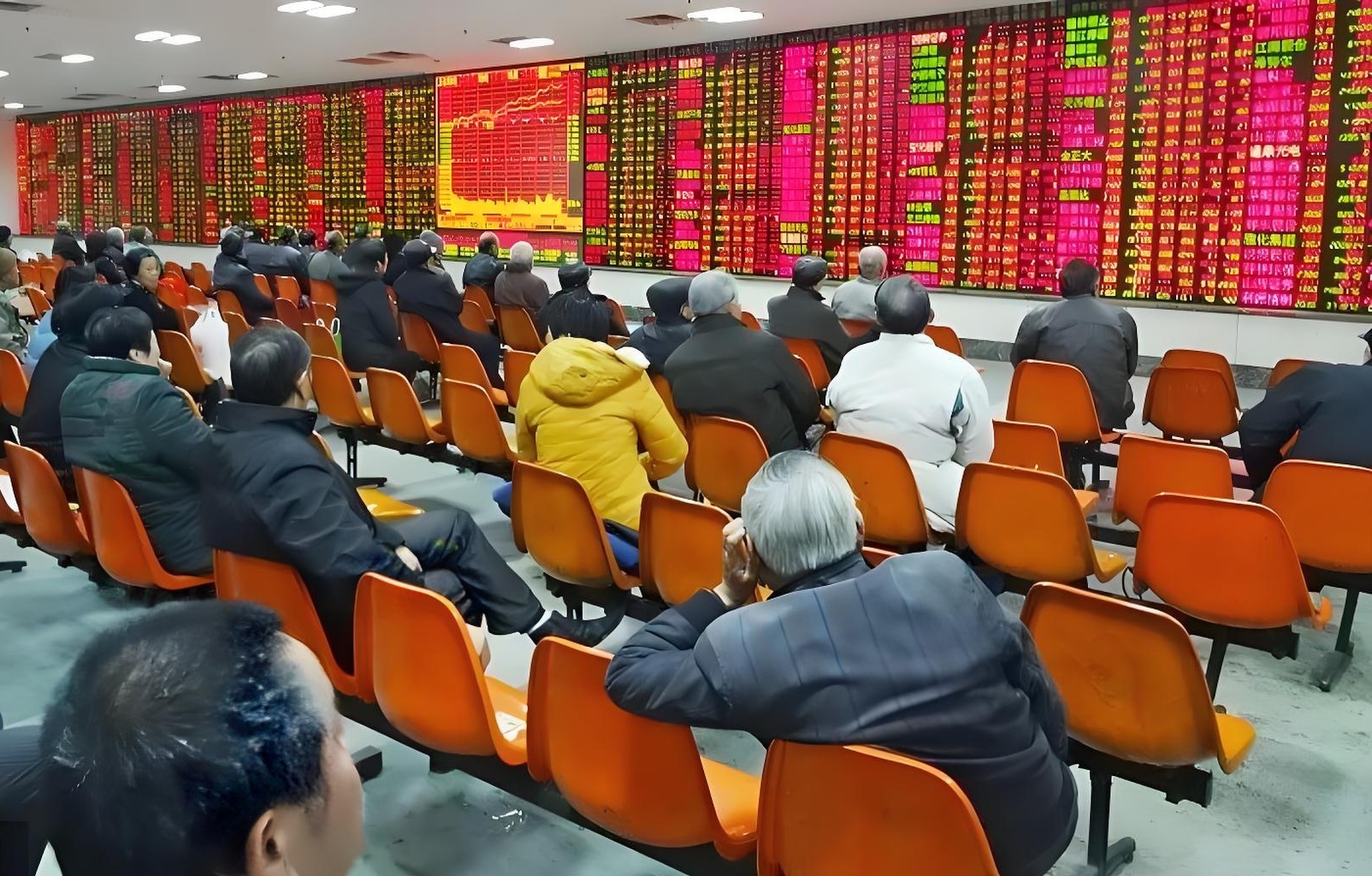 A500ETF易方达（159361）持续受市场关注，指数调整行情资金“抢筹”力度不减