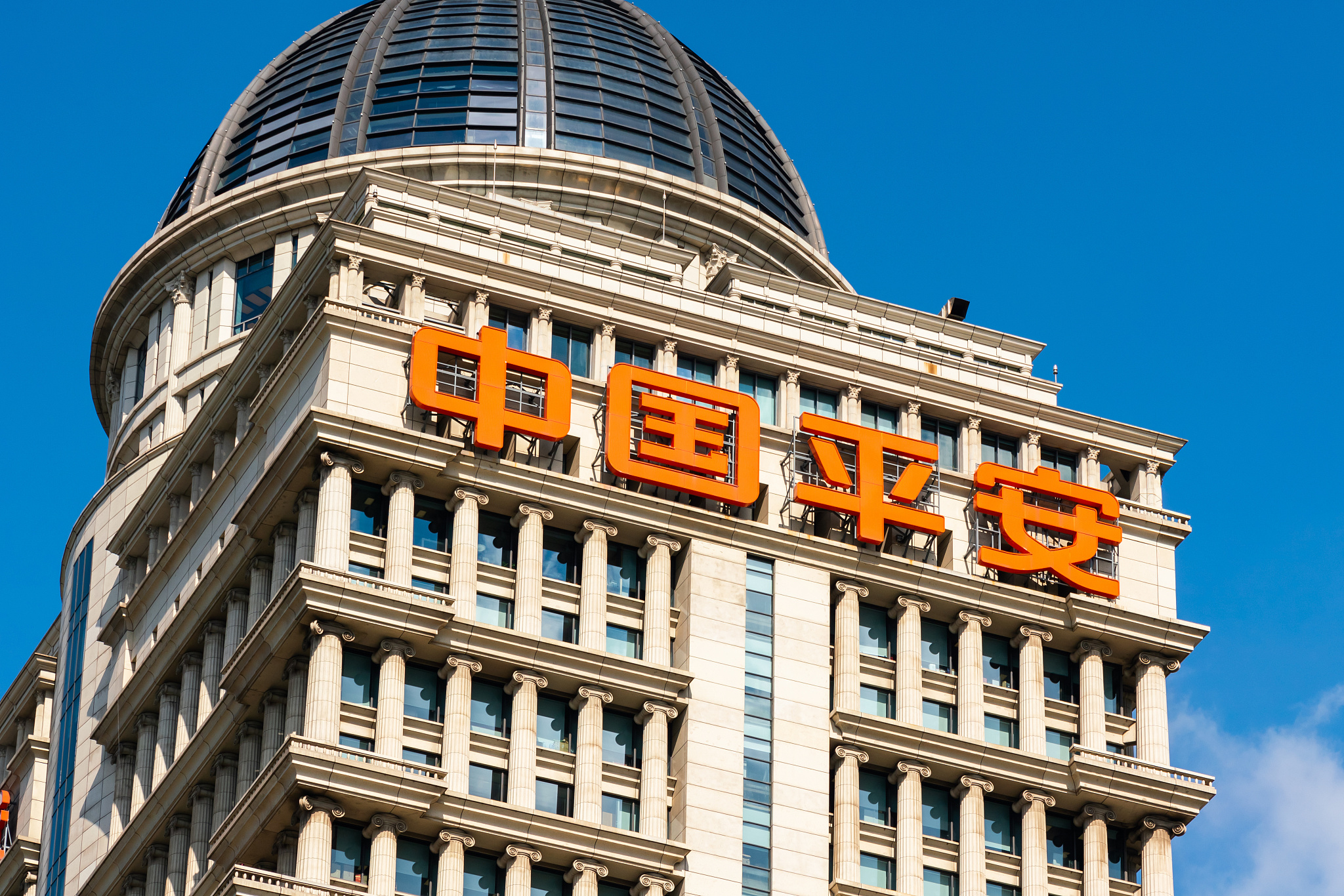 重组耗时超三年仍陷僵局，主业严重萎缩，海汽集团三季报净利润暴降逾七倍