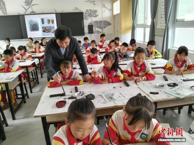 民进中央原副主席、陕西省政协原副主席刘宽忍严重职务违法被开除公职