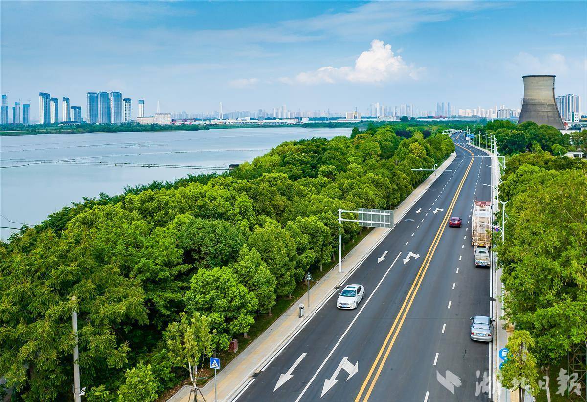 拥有“如意行”驾乘险,出行更顺畅!,人保有温度_2025年智慧实验室行业市场深度调研及发展趋势预测