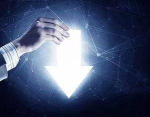 晶华新材董事周晓东减持16万股,减持金额426.4万元