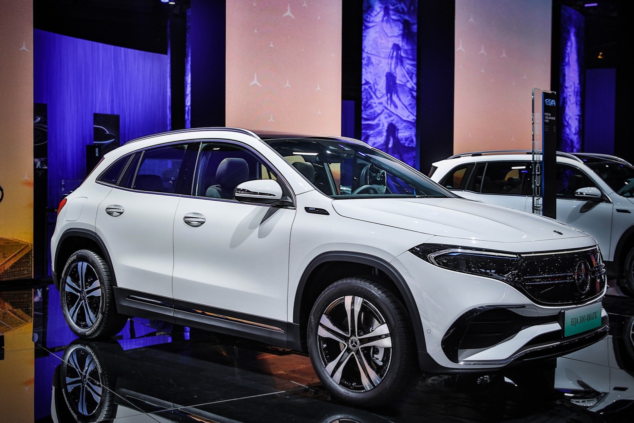 车展速递丨多项新技术明年起投入量产 奔驰张焱：“油电同智”的驾乘体验是豪华标配