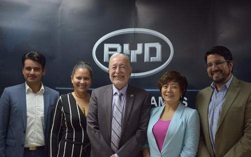 南矿集团董事龚友良减持2.5万股，减持金额44.25万元