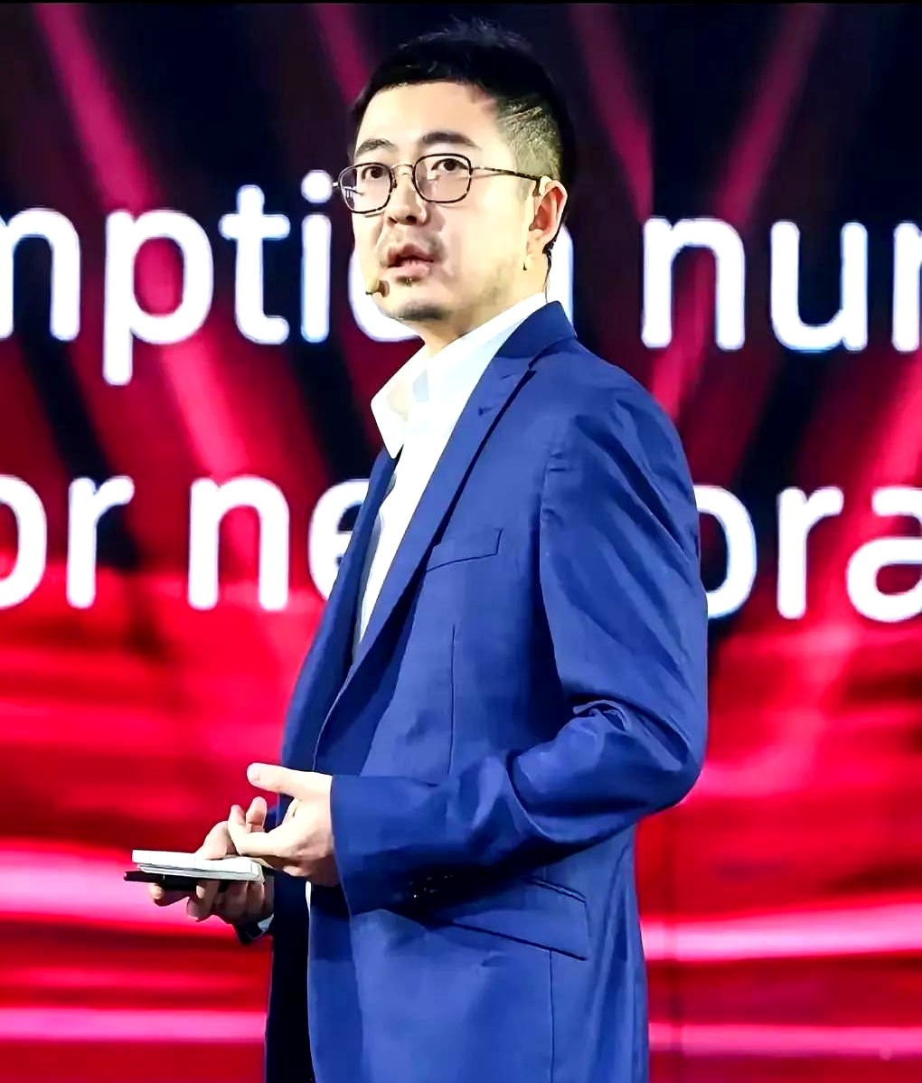 千亿公募总经理定了