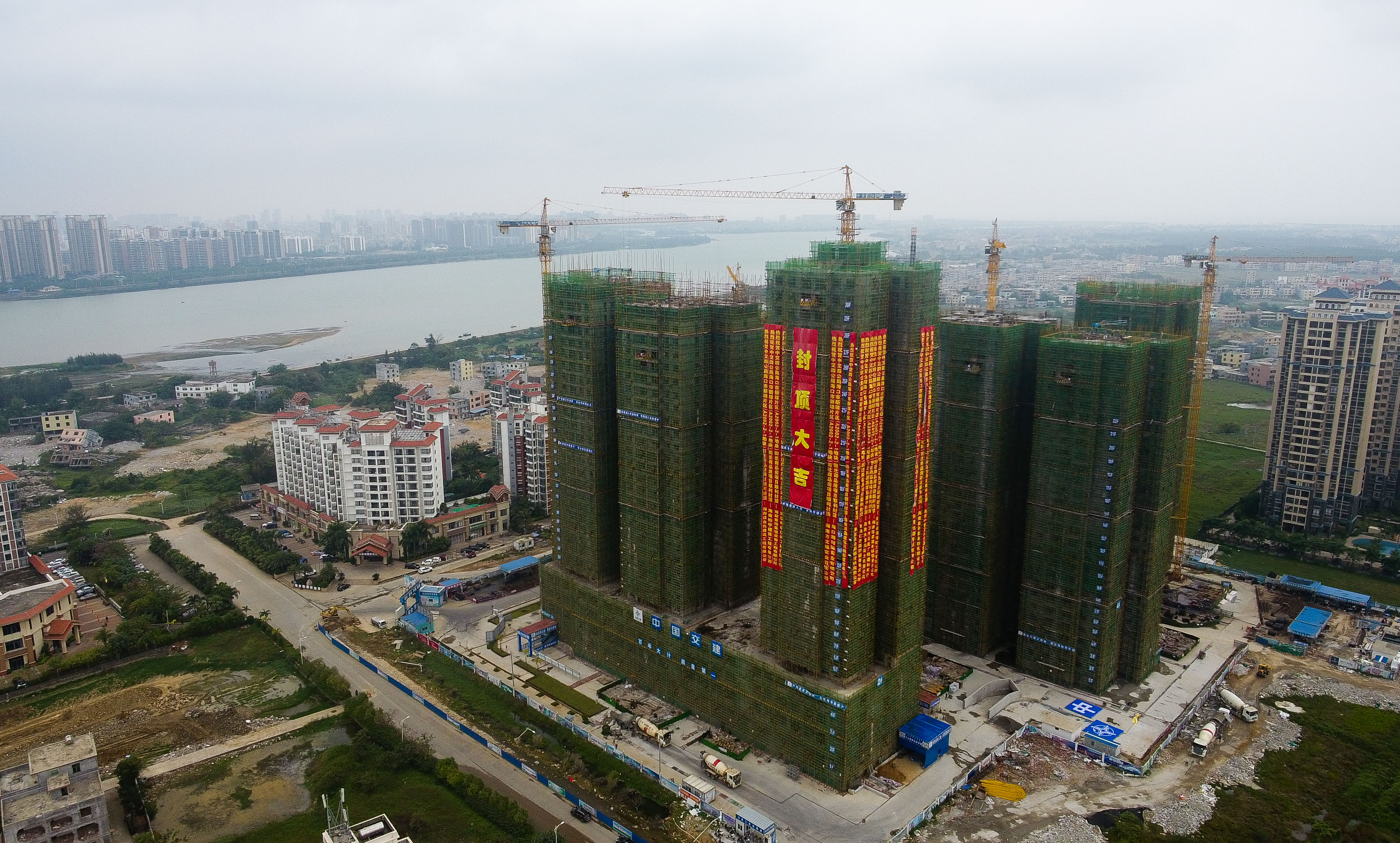 海南自贸区概念下跌3.37%，7股主力资金净流出超亿元