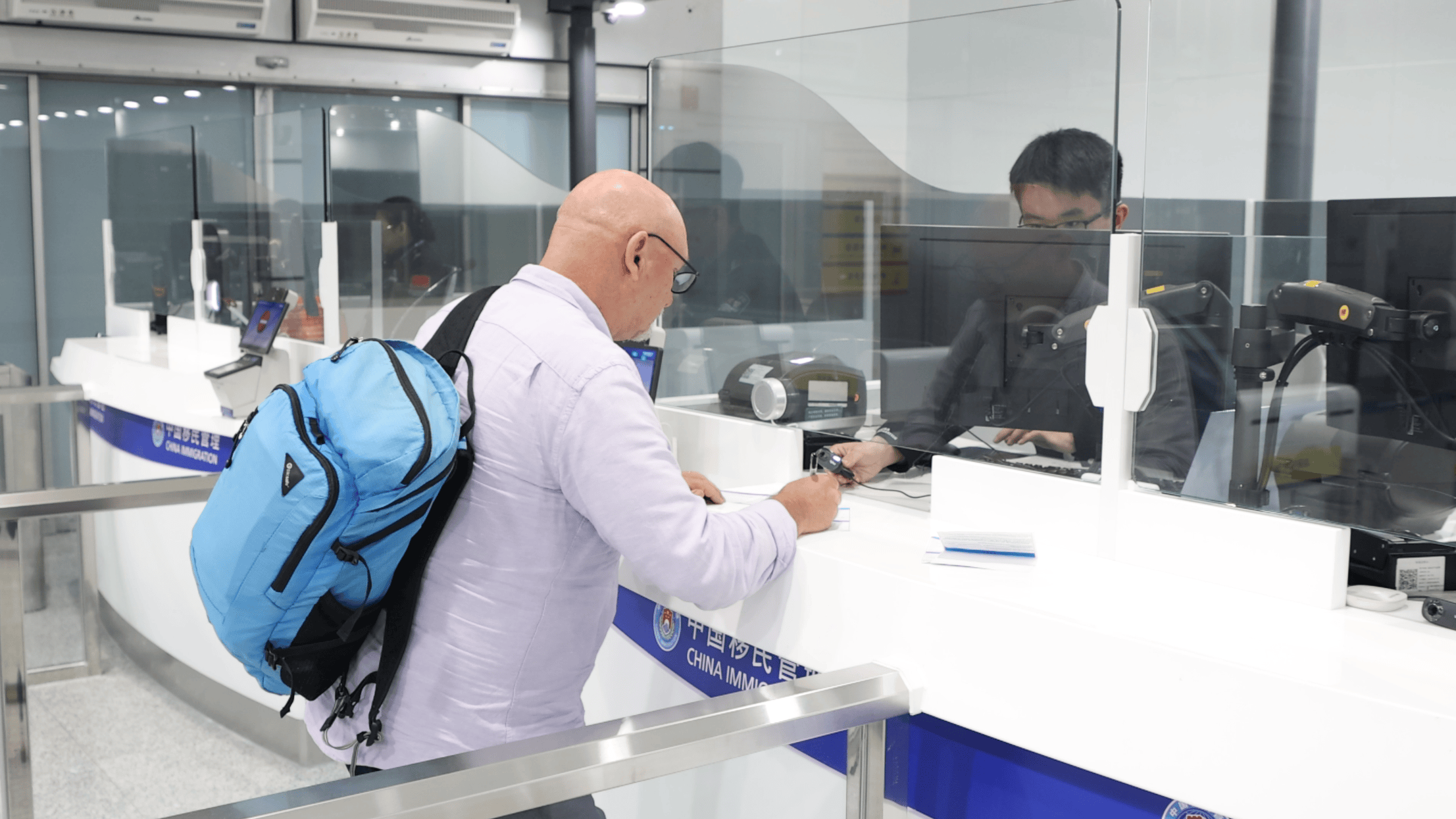 关累港口岸恢复客运通关后迎首批免签入境泰国旅客