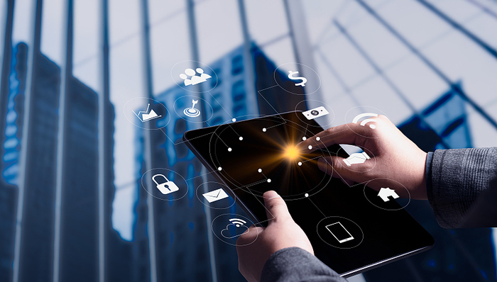 韧行2025：企业家画像 | 雷军：驾御风口之上