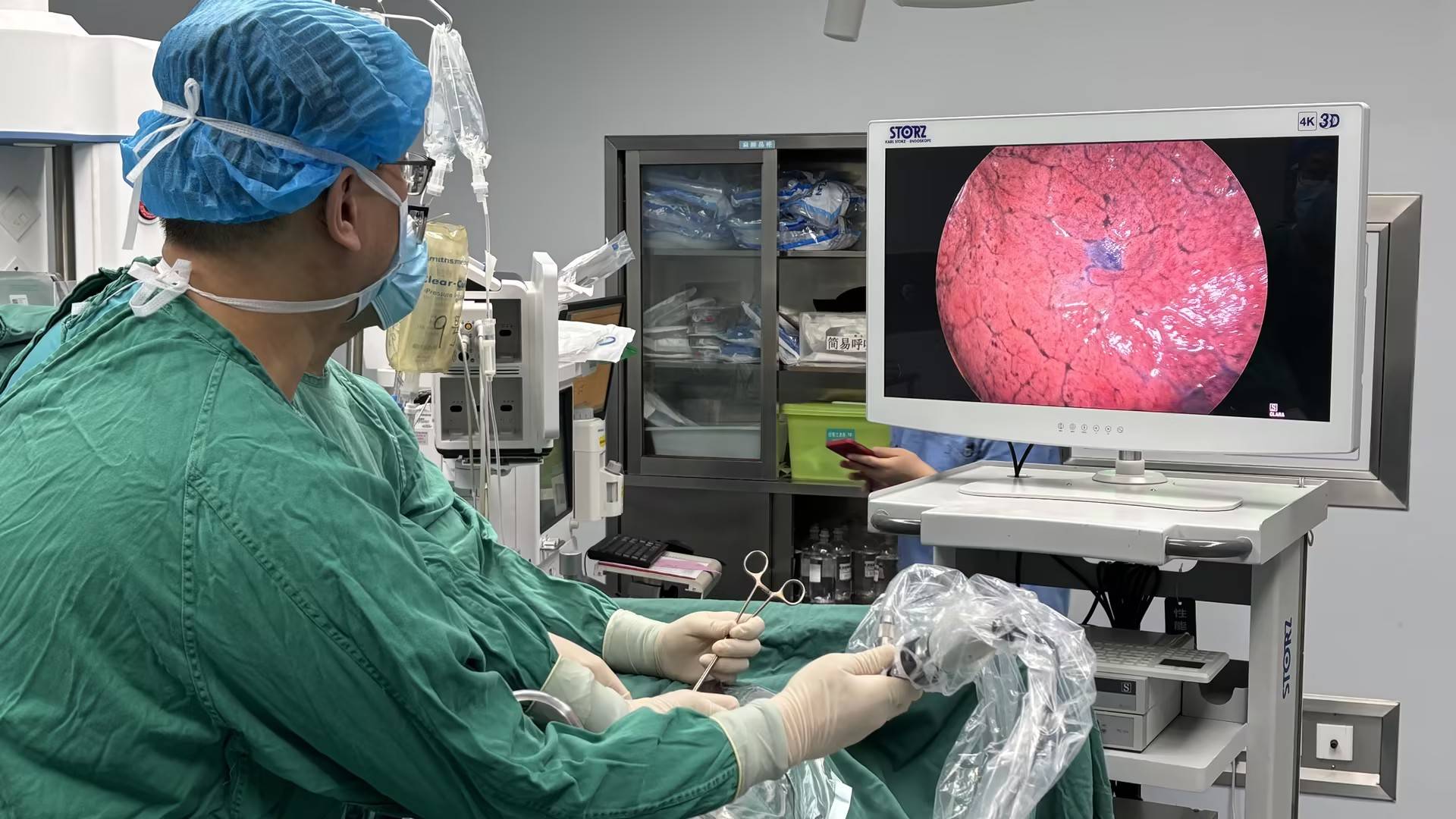 微创独道支气管镜手术机器人获批上市