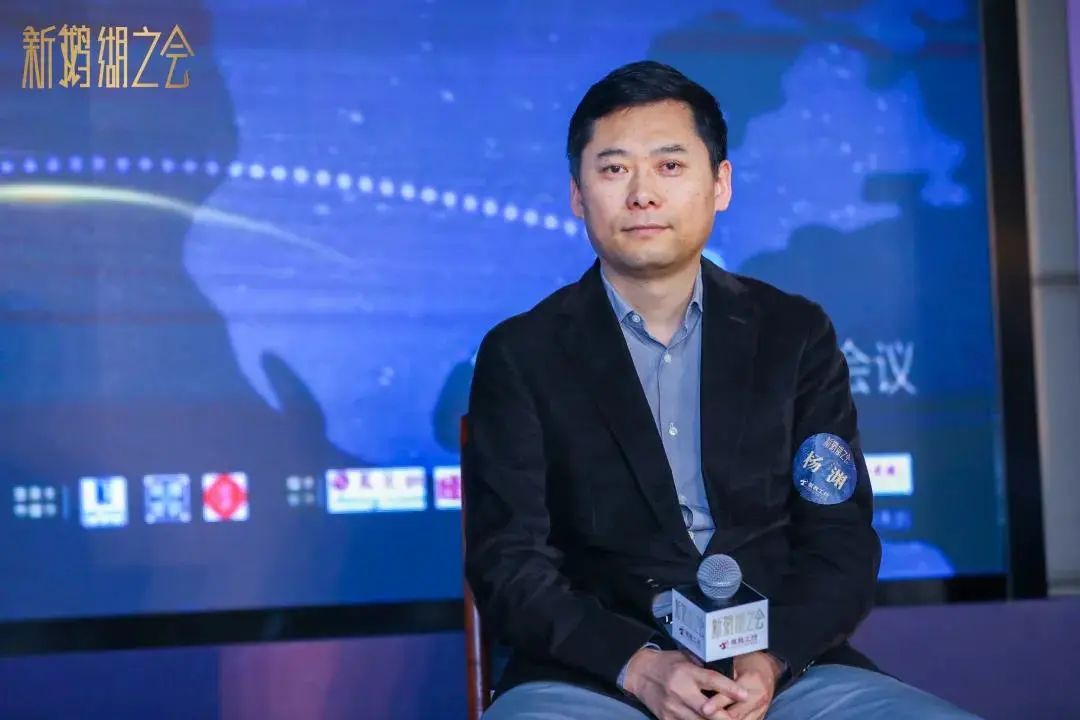 韧行2025:企业家画像⑧|贾国龙:风暴不曾预制