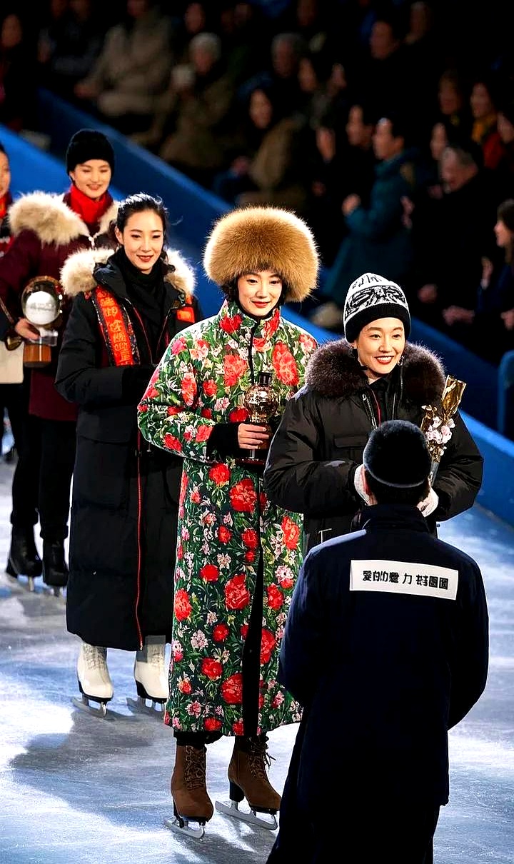 哈尔滨冰天雪地迎元旦 假期首日揽客140.5万人次