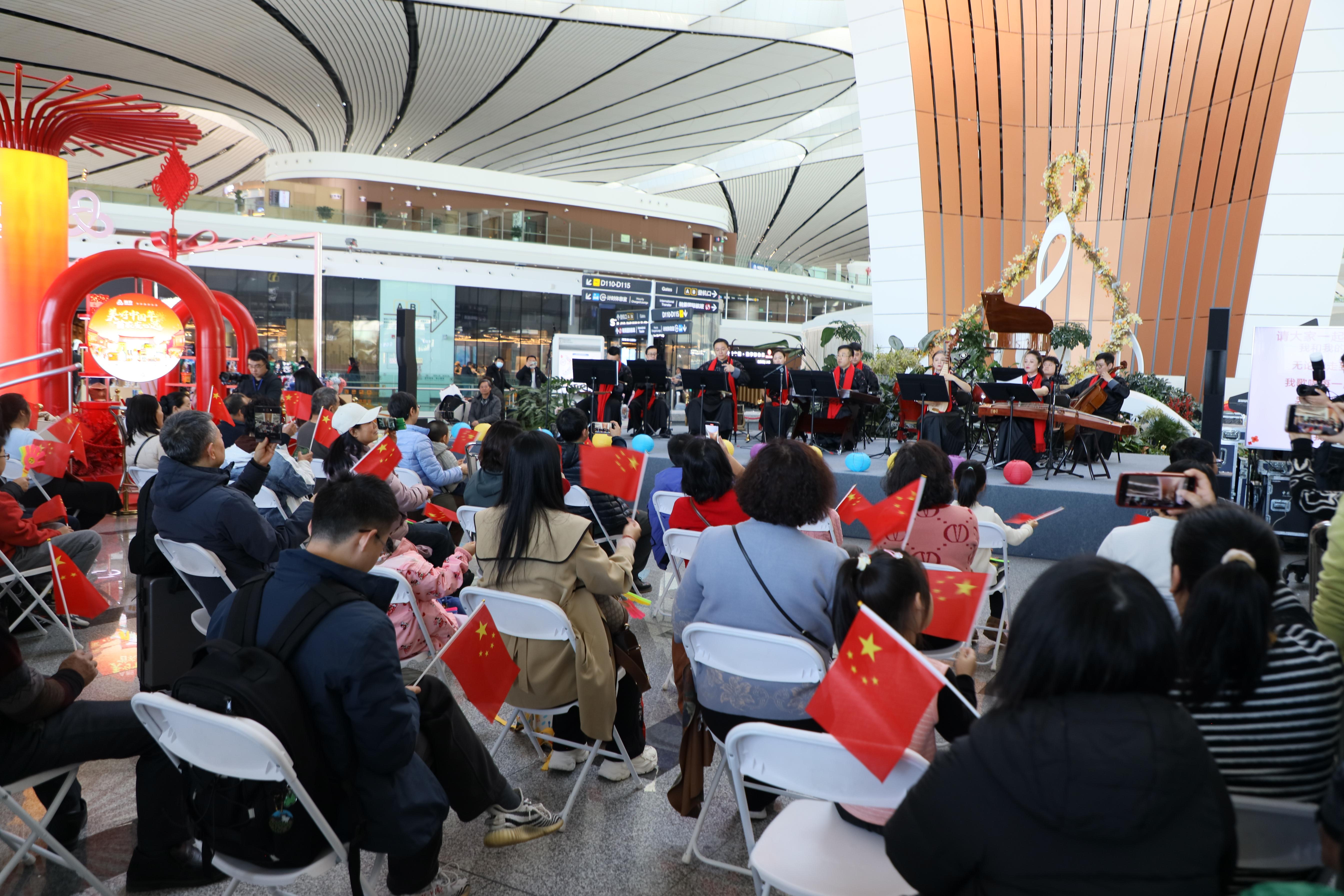 云南各机场元旦假期迎客超61万人次 特色活动添彩旅客出行