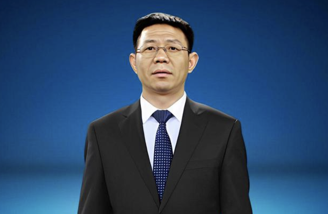 新易盛大宗交易成交0.50万股 成交额205.17万元